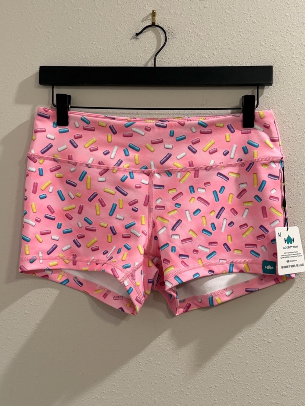 WodBottom NWT Medium Pink Sprinkles Athletic Shorts Gym Performance Activewear